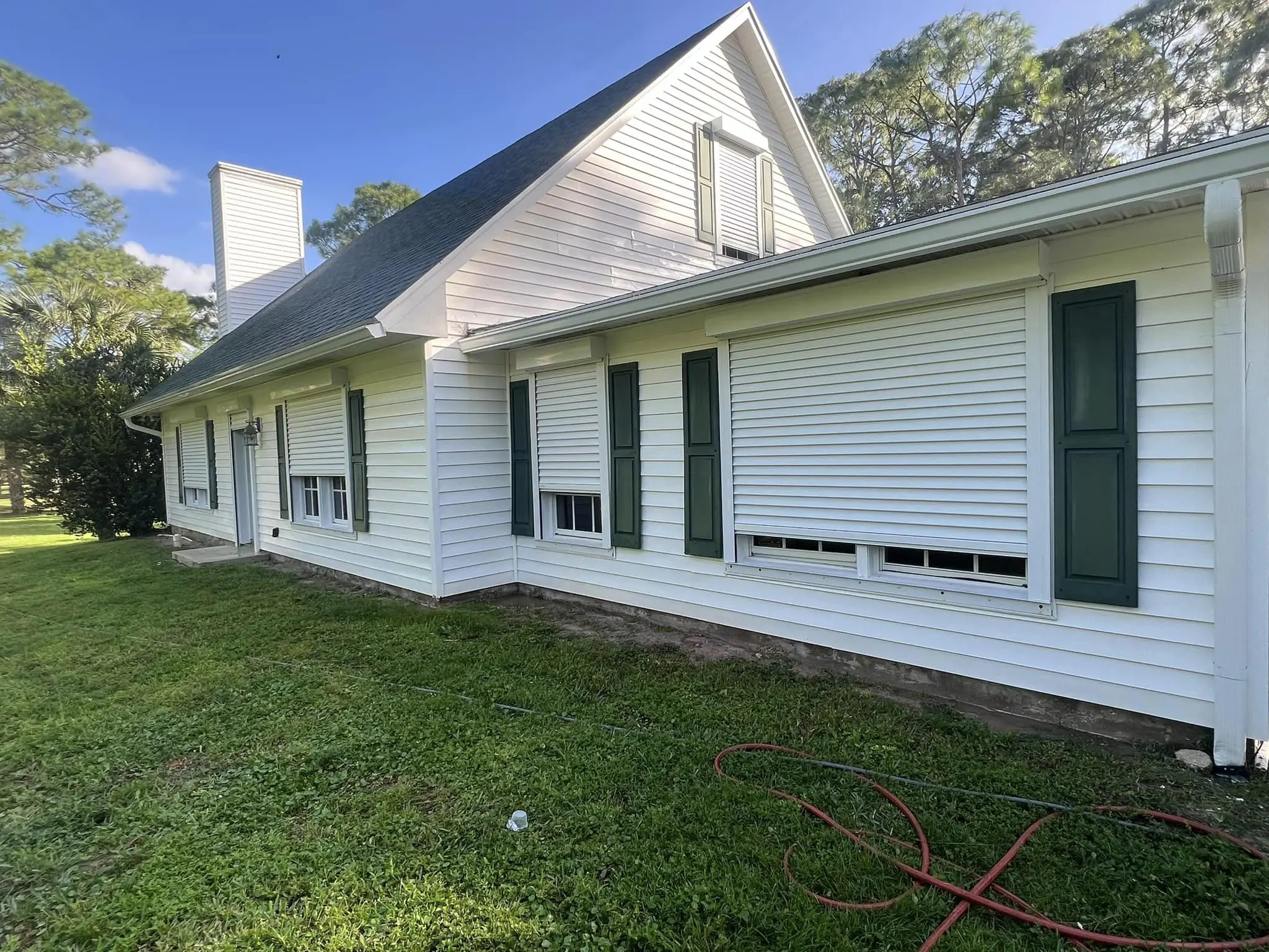 Siding Cleaning in Palm Beach Gardens, FL Professional vinyl siding cleaning service in Palm Beach Gardens, FL